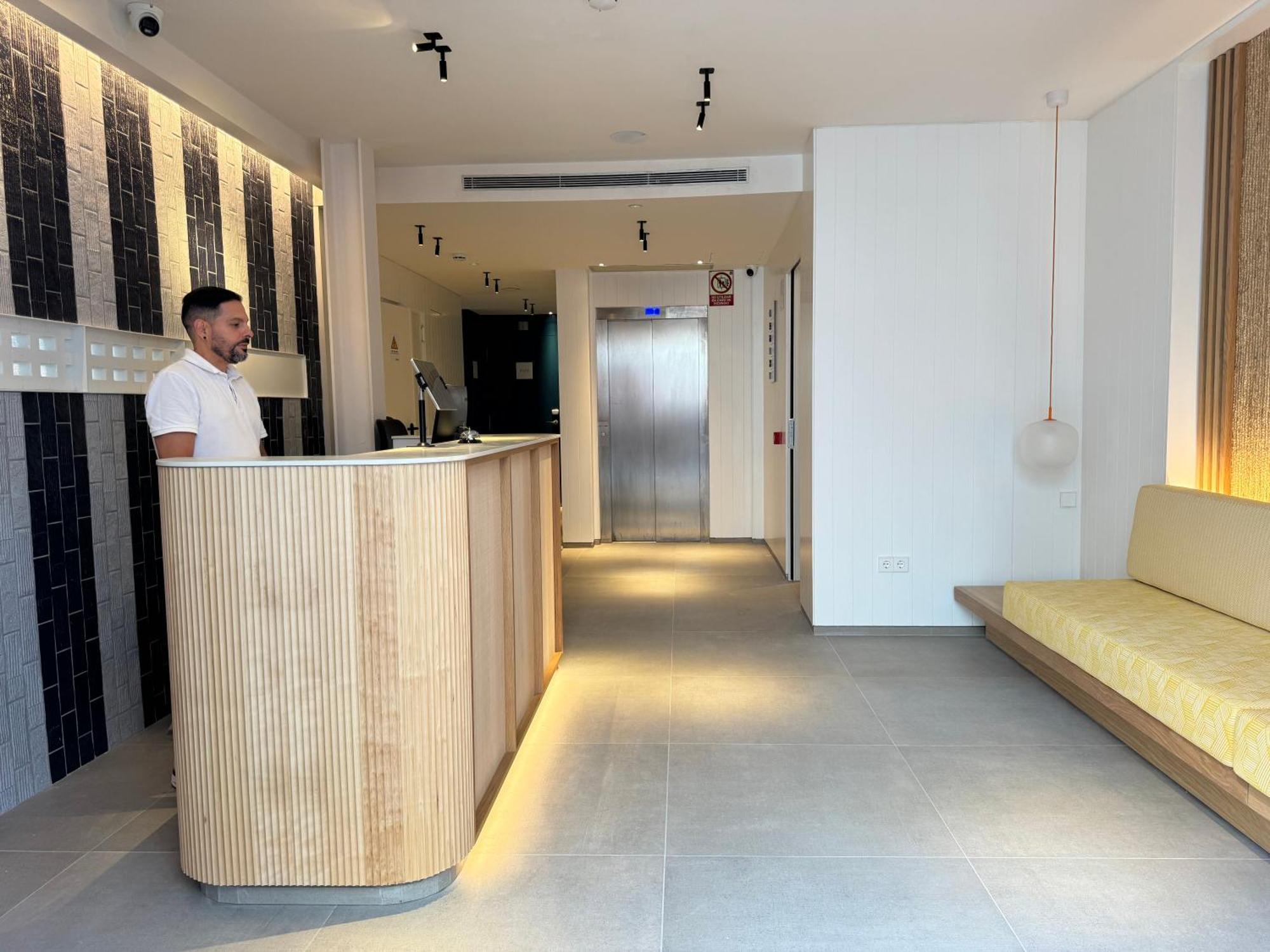 Alenti Sitges Hotel מראה חיצוני תמונה