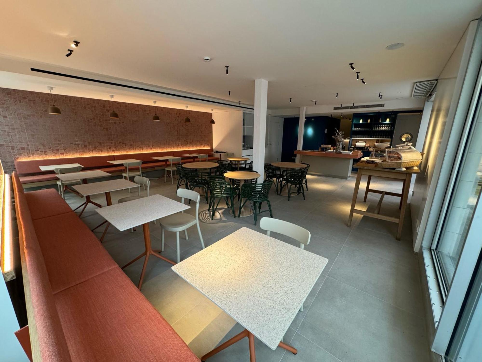 Alenti Sitges Hotel מראה חיצוני תמונה