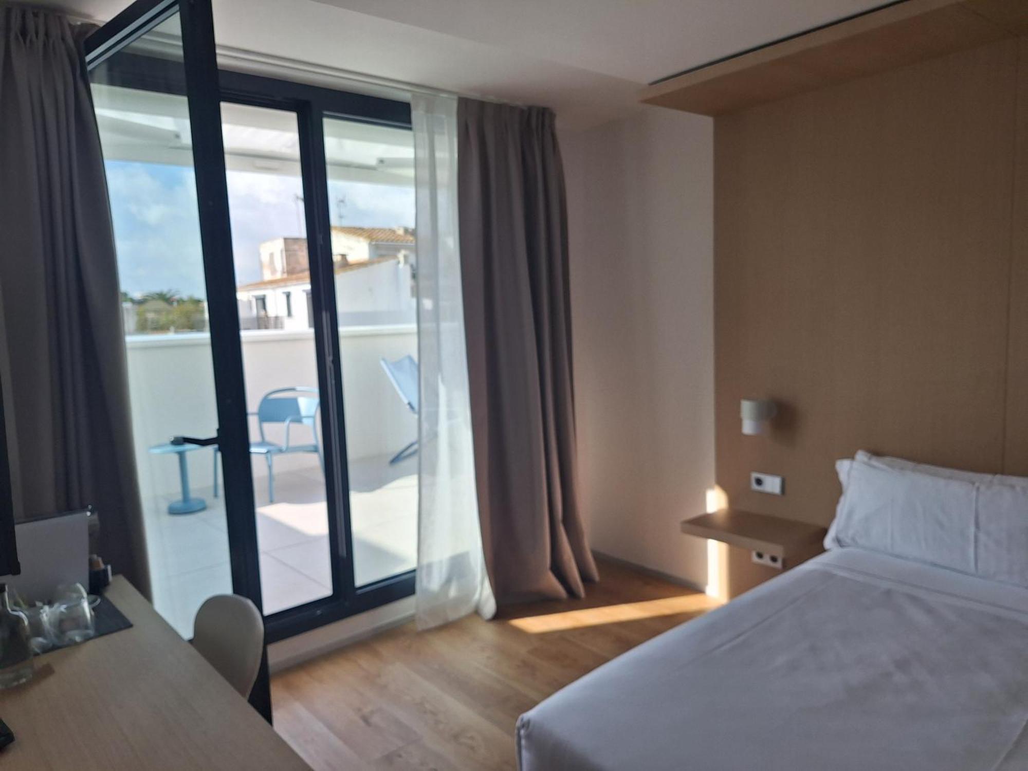 Alenti Sitges Hotel מראה חיצוני תמונה